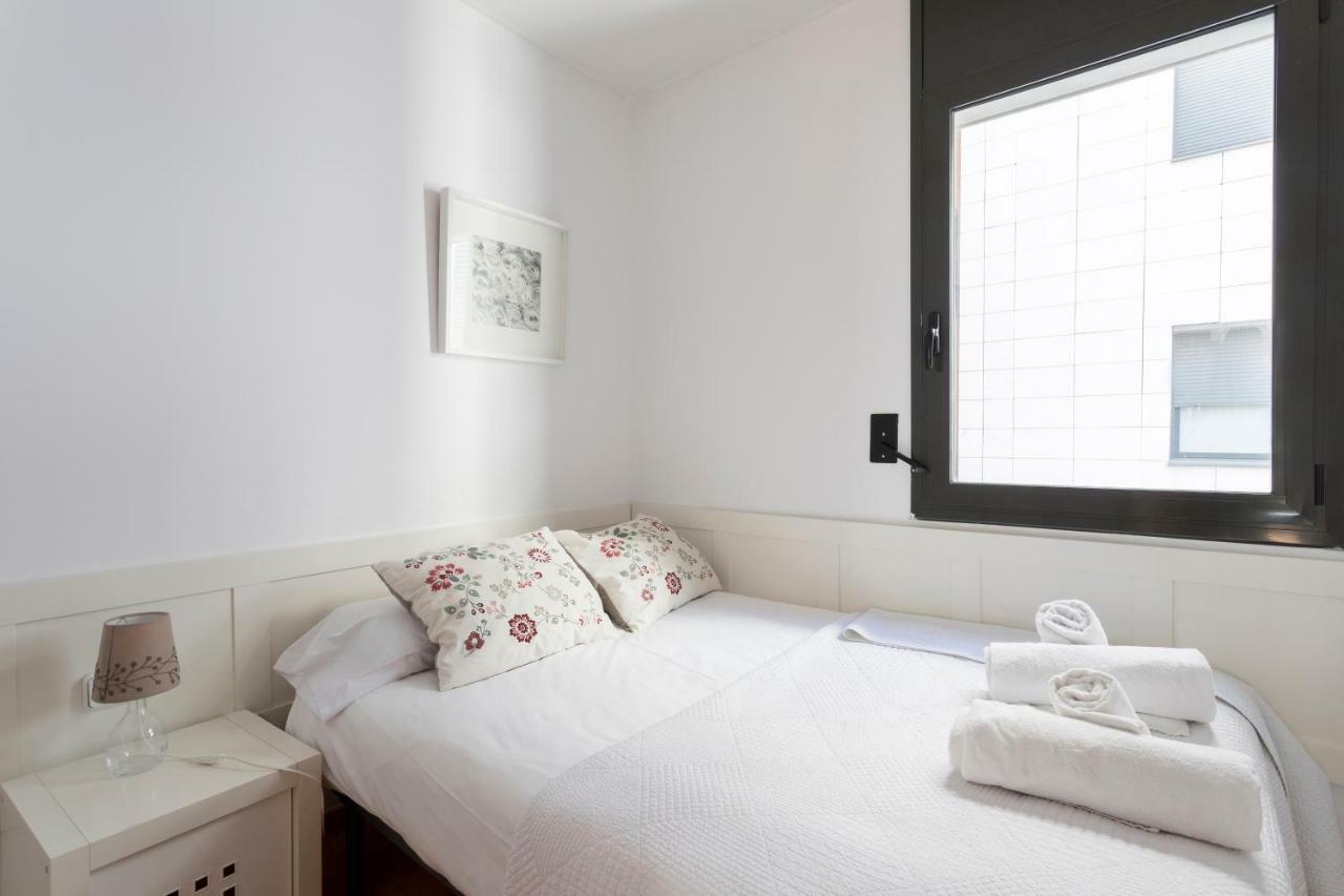1217 - Pool And Beach Nice Apartment II برشلونة المظهر الخارجي الصورة