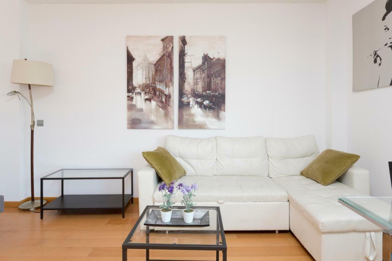 1217 - Pool And Beach Nice Apartment II برشلونة المظهر الخارجي الصورة