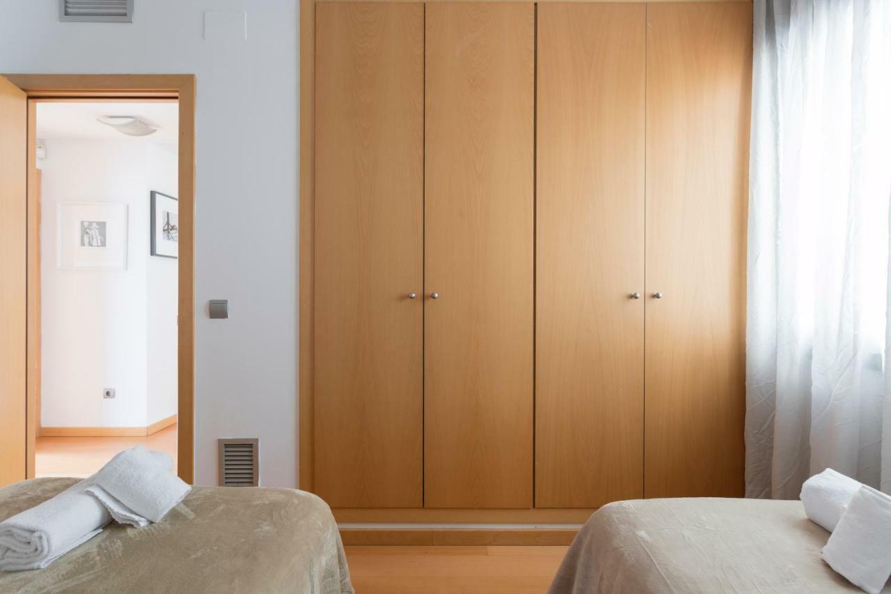 1217 - Pool And Beach Nice Apartment II برشلونة المظهر الخارجي الصورة